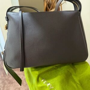 Leather Shoulder Bag in Dark Brown - Unbranded